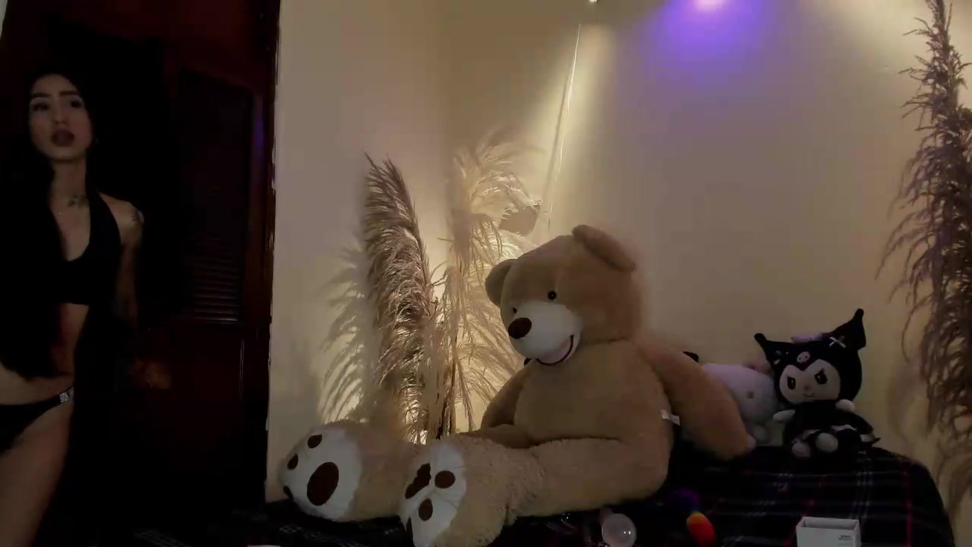 Gallery image thumbnail from bloodymary_'s myfreecams stream on, 06/12/2026, 04:53 image 15 of 20