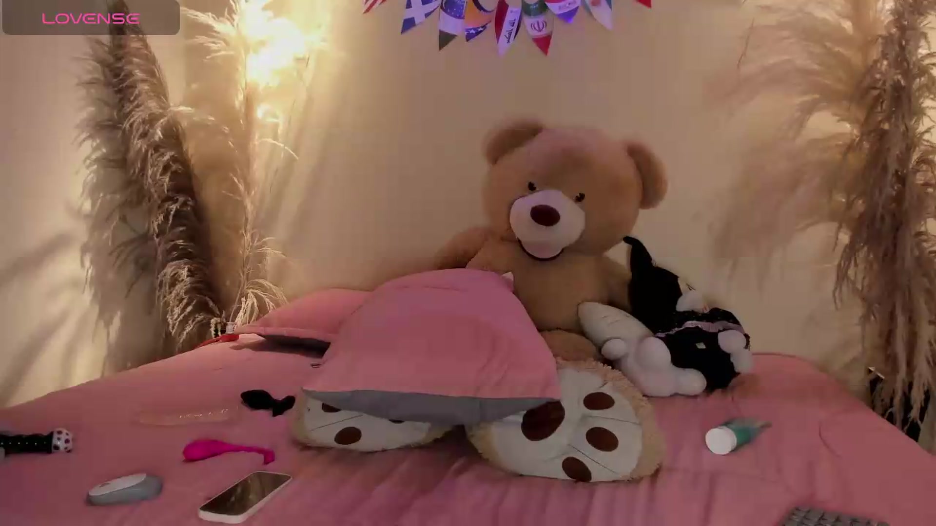 Gallery image thumbnail from bloodymary_'s myfreecams stream on, 06/19/2026, 07:52 image 15 of 20