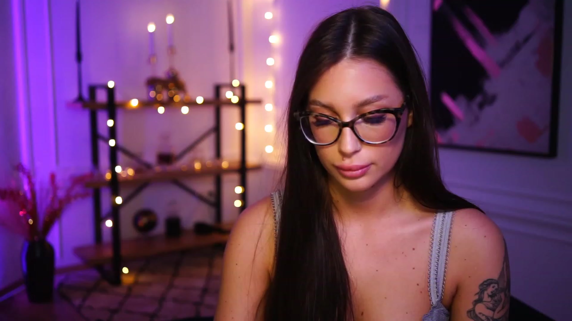 Gallery image thumbnail from blueexstacey's myfreecams stream on, 11/22/2022, 05:05 image 14 of 20