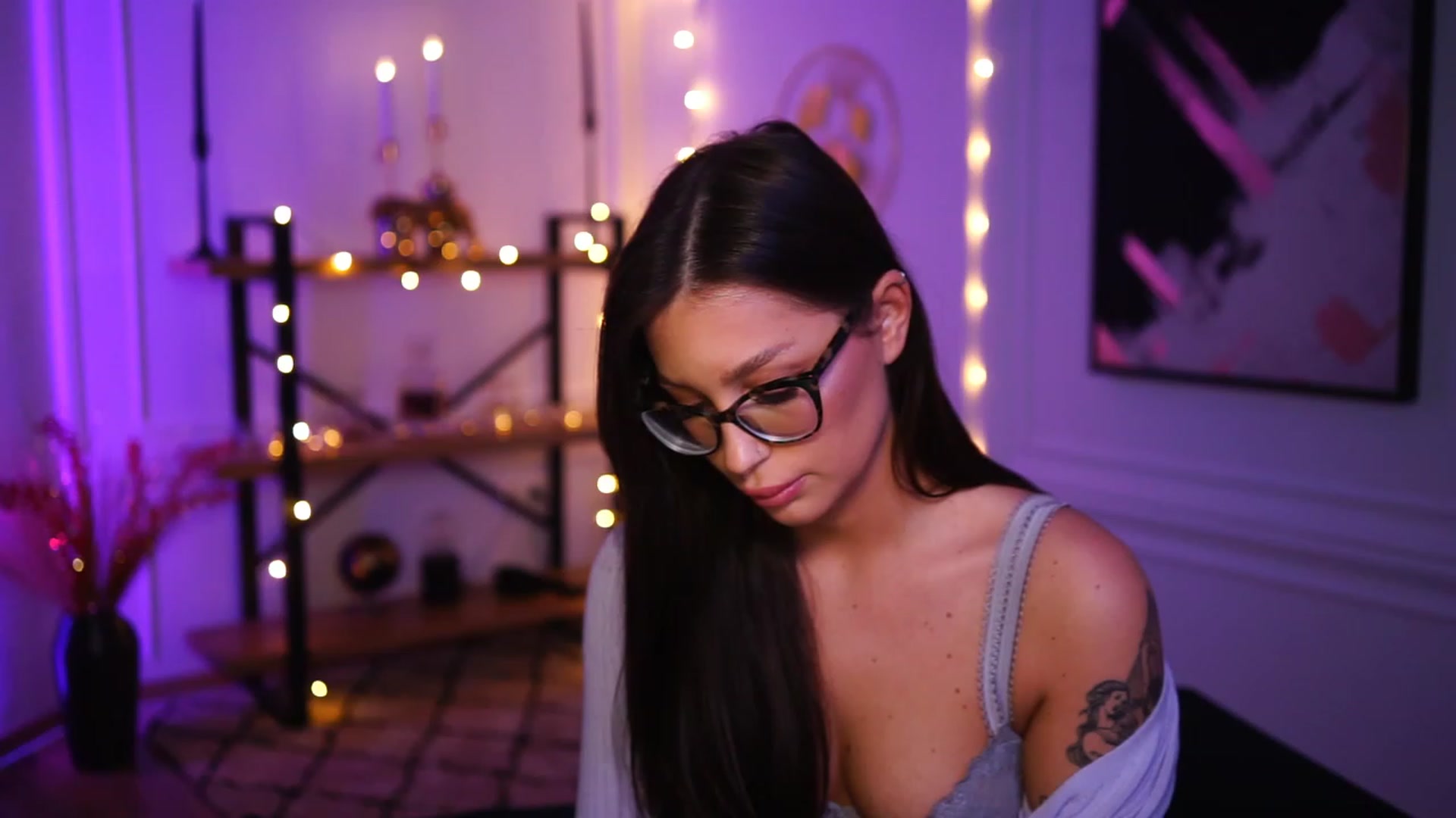 Gallery image thumbnail from blueexstacey's myfreecams stream on, 11/22/2022, 05:05 image 18 of 20