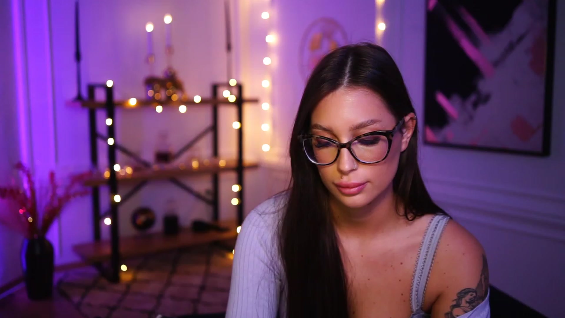 Gallery image thumbnail from blueexstacey's myfreecams stream on, 11/22/2022, 05:05 image 20 of 20