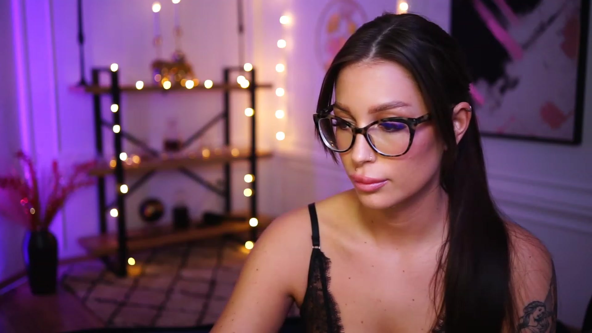 Gallery image thumbnail from blueexstacey's myfreecams stream on, 11/23/2022, 04:24 image 18 of 20