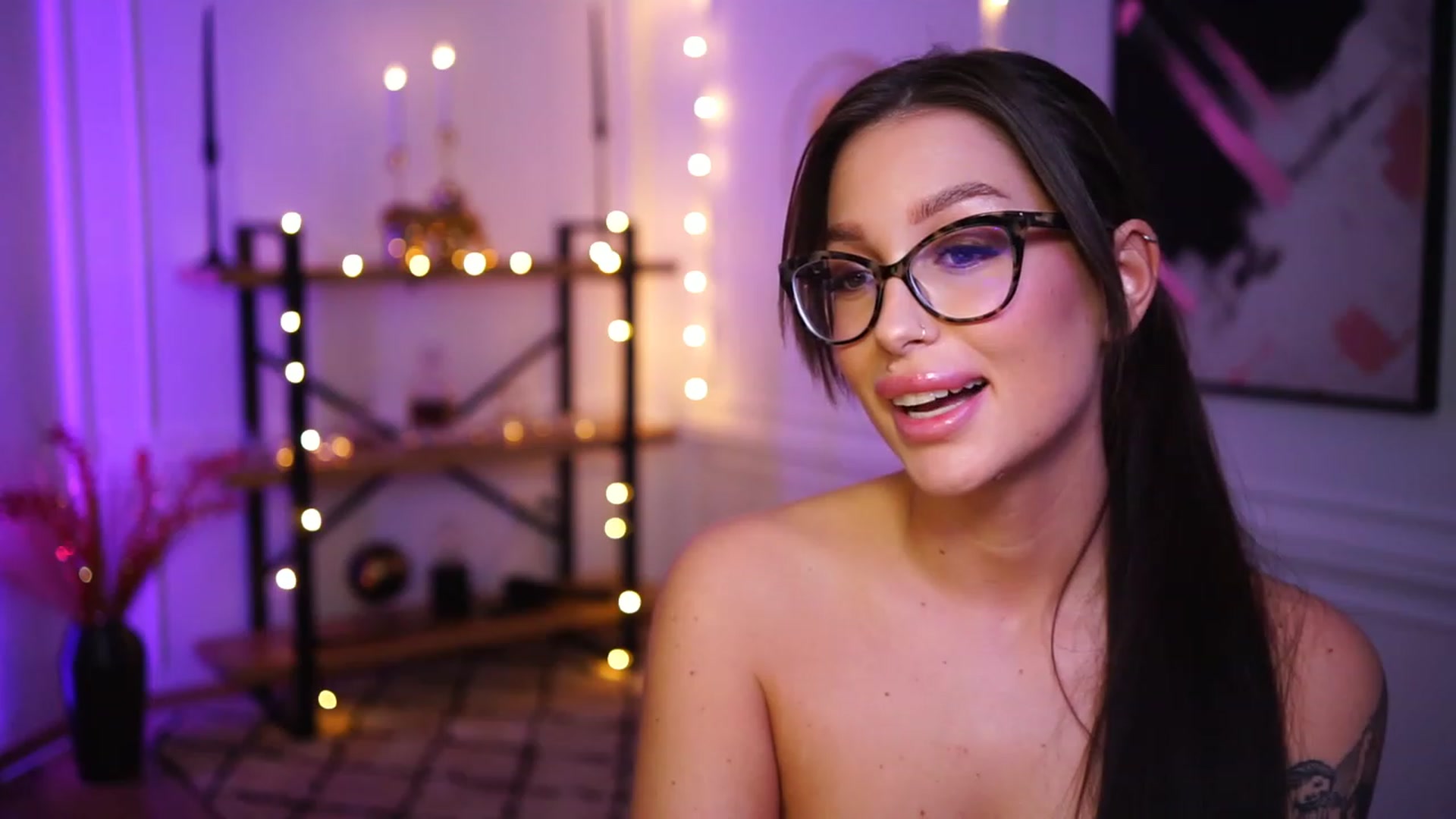 Gallery image thumbnail from blueexstacey's myfreecams stream on, 11/23/2022, 05:34 image 15 of 20