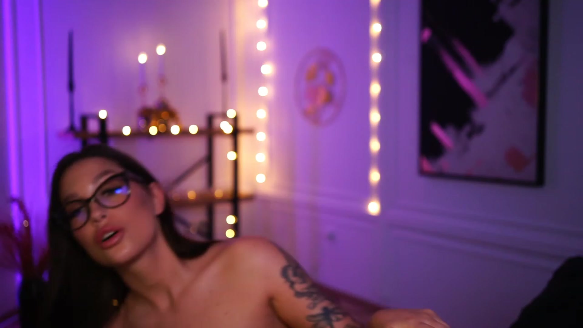 Gallery image thumbnail from blueexstacey's myfreecams stream on, 11/25/2022, 05:44 image 16 of 20