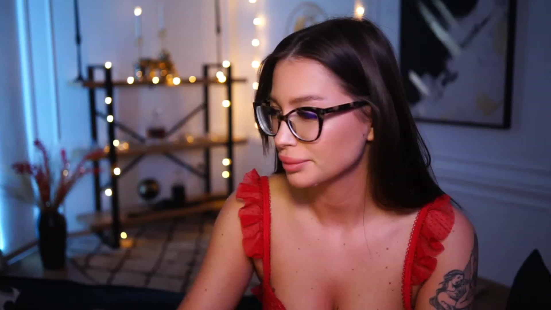 Gallery image thumbnail from blueexstacey's myfreecams stream on, 12/02/2022, 02:12 image 6 of 20