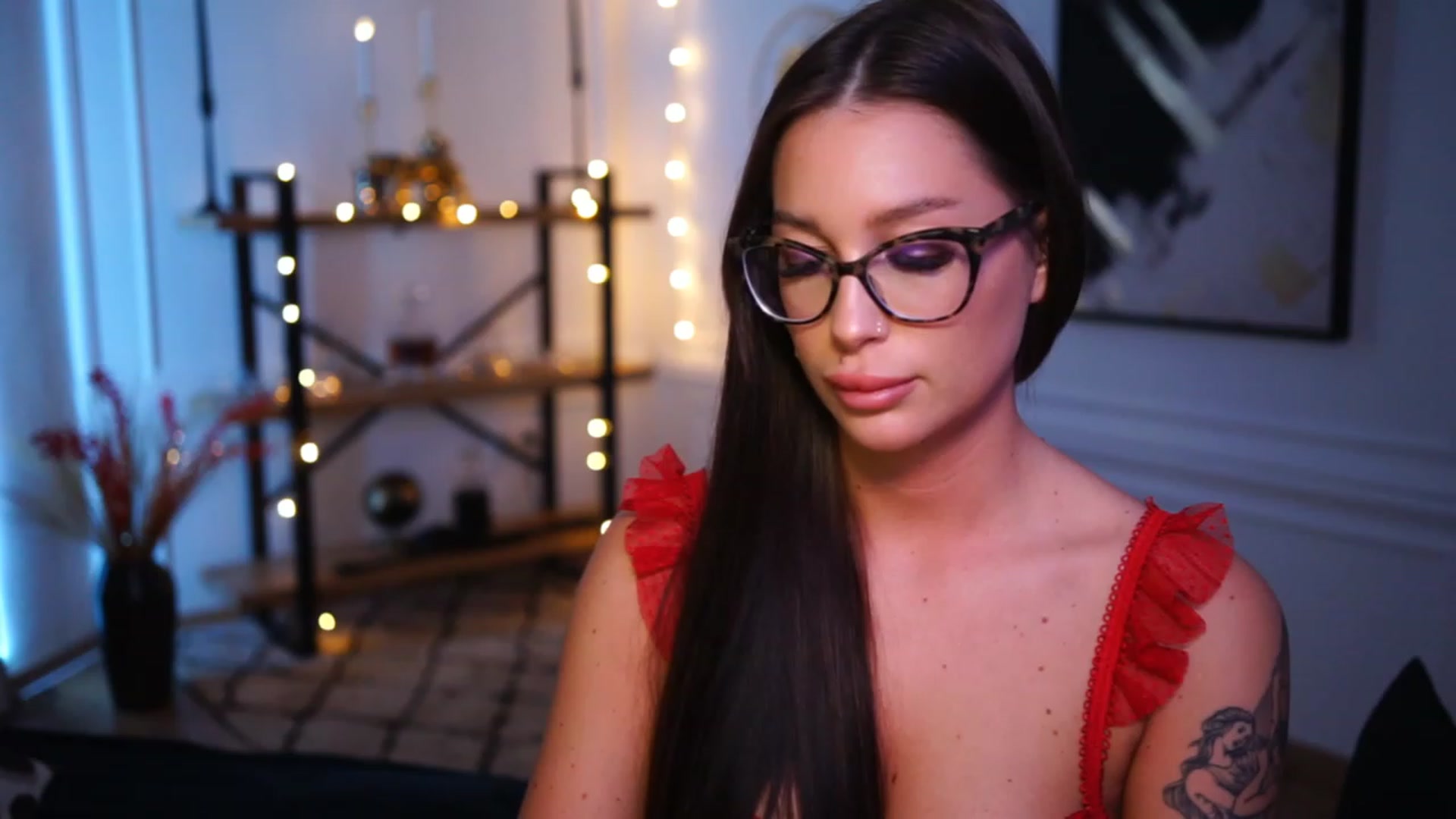Gallery image thumbnail from blueexstacey's myfreecams stream on, 12/02/2022, 02:12 image 5 of 20