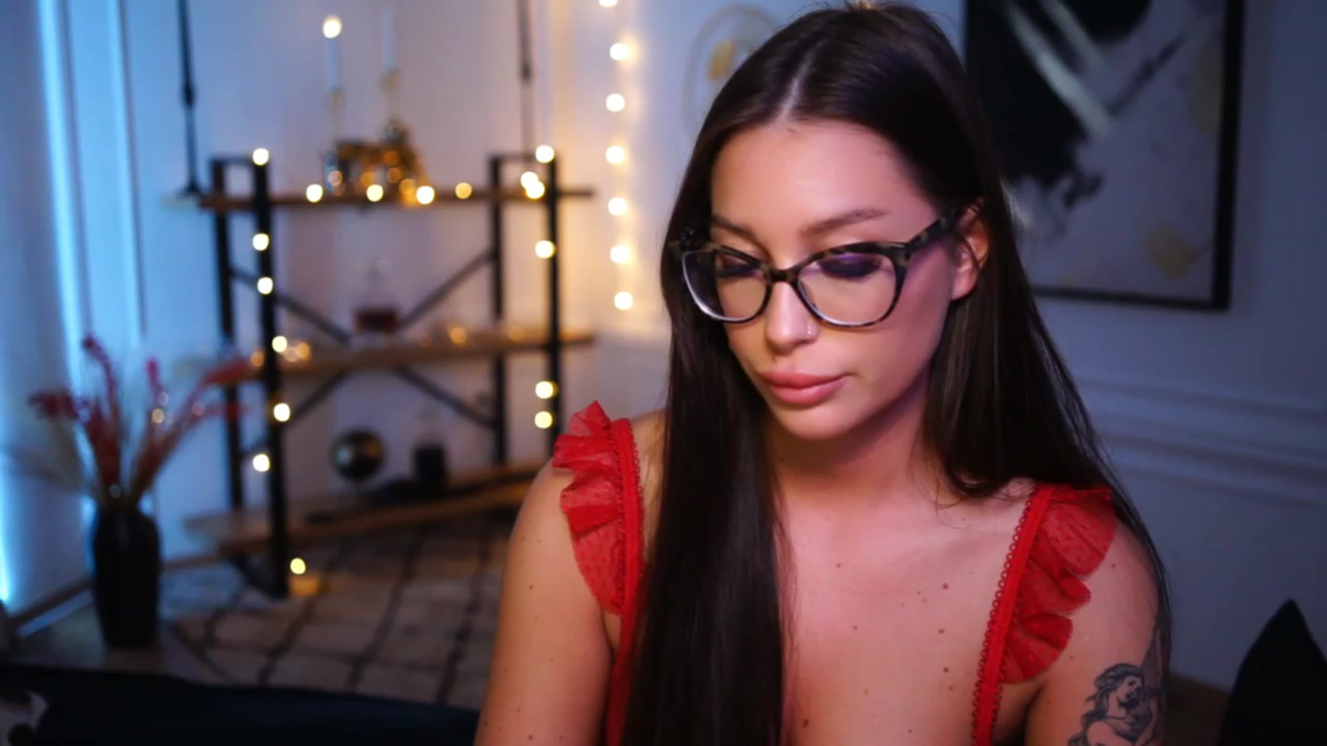 Gallery image thumbnail from blueexstacey's myfreecams stream on, 12/02/2022, 02:12 image 3 of 20