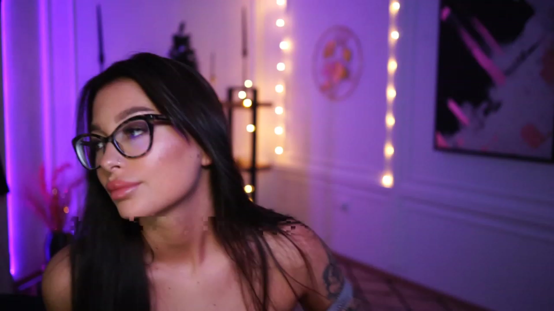 Gallery image thumbnail from blueexstacey's myfreecams stream on, 12/07/2022, 14:42 image 11 of 20