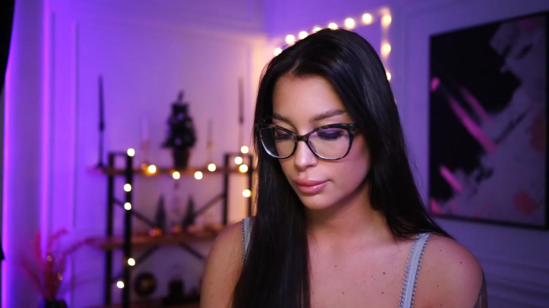 Gallery image thumbnail from blueexstacey's myfreecams stream on, 12/07/2022, 14:42 image 5 of 20