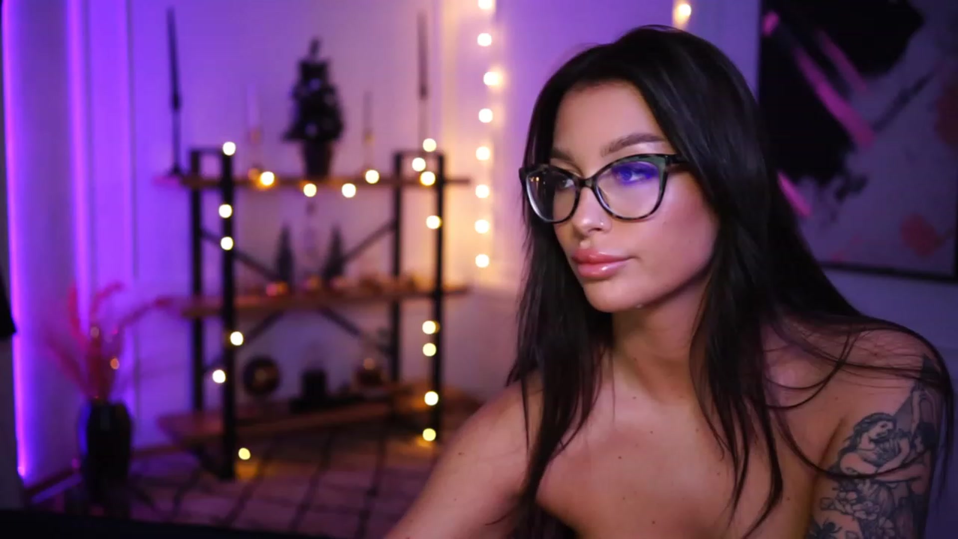Gallery image thumbnail from blueexstacey's myfreecams stream on, 12/07/2022, 14:42 image 16 of 20