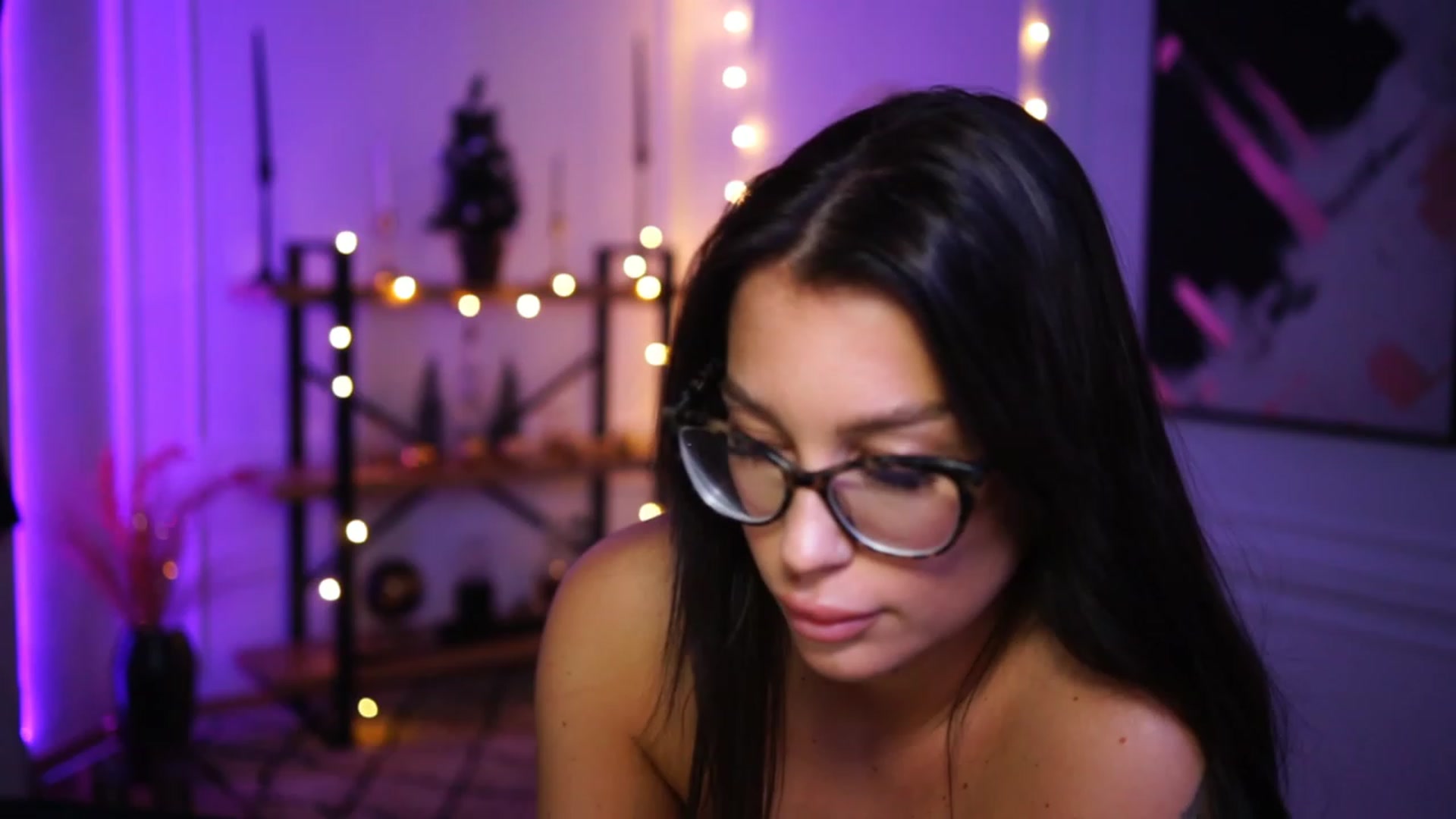 Gallery image thumbnail from blueexstacey's myfreecams stream on, 12/07/2022, 15:26 image 1 of 20