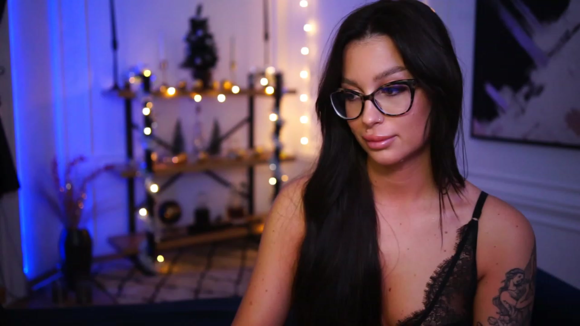 Gallery image thumbnail from blueexstacey's myfreecams stream on, 12/09/2022, 04:21 image 15 of 20