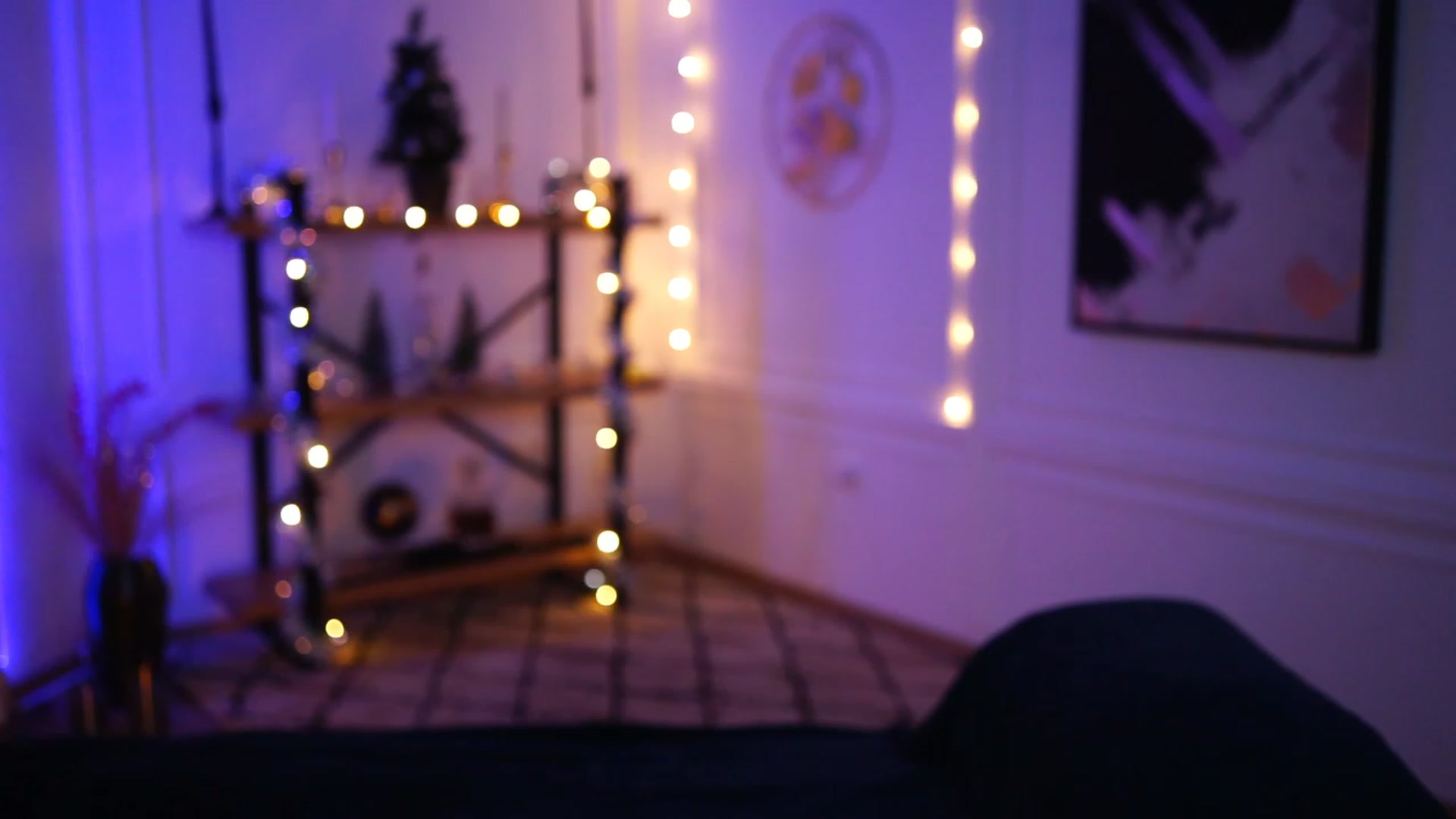 Gallery image thumbnail from blueexstacey's myfreecams stream on, 12/12/2022, 24:55 image 6 of 20