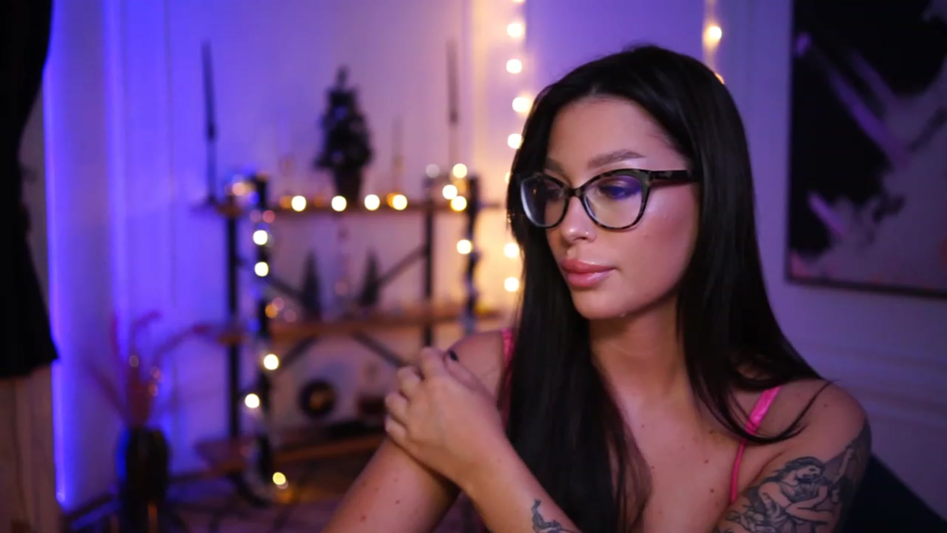 Gallery image thumbnail from blueexstacey's myfreecams stream on, 12/12/2022, 02:13 image 16 of 20