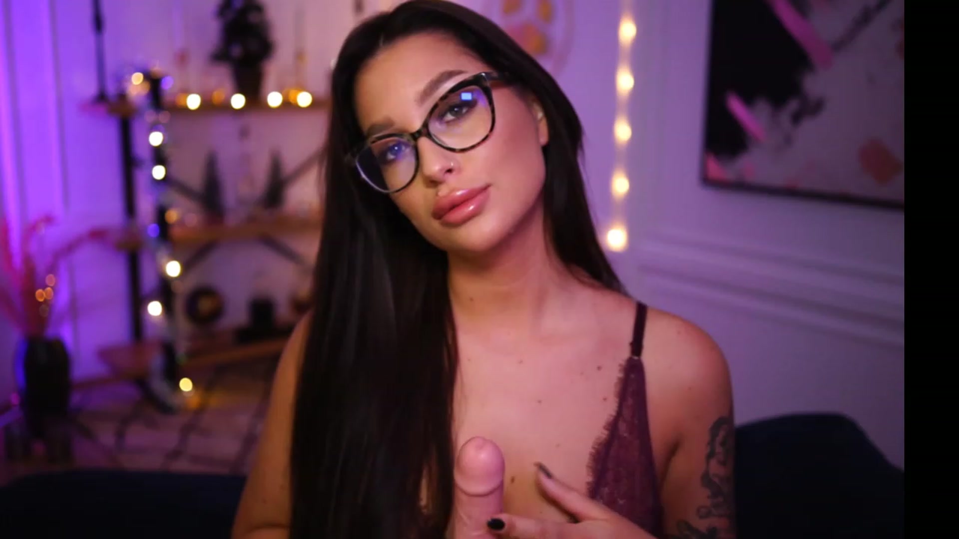 Gallery image thumbnail from blueexstacey's myfreecams stream on, 12/13/2022, 01:51 image 15 of 20