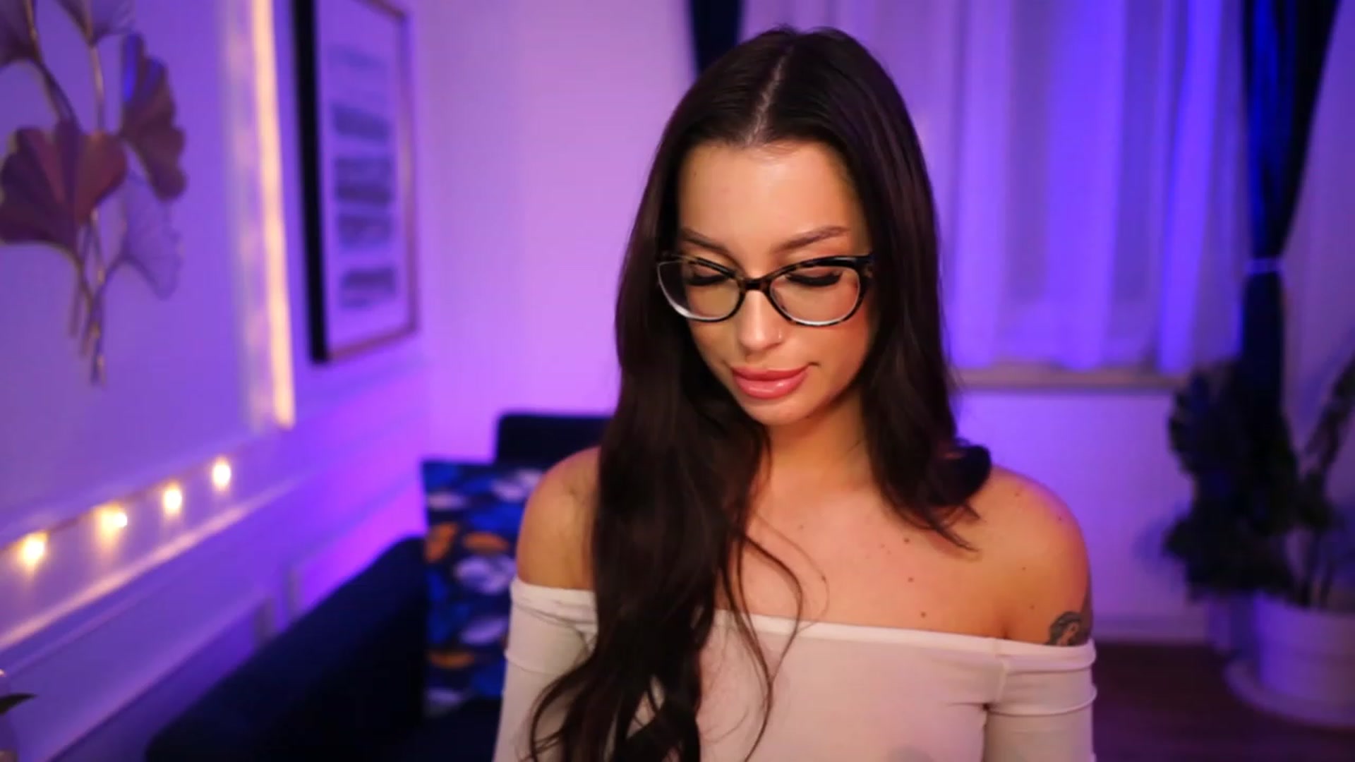Gallery image thumbnail from blueexstacey's myfreecams stream on, 03/03/2023, 01:04 image 3 of 20