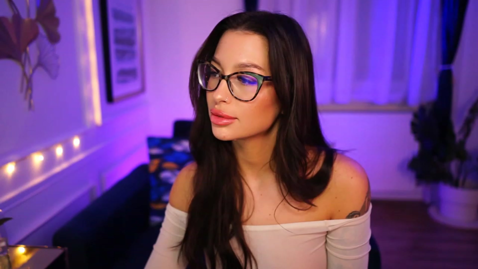 Gallery image thumbnail from blueexstacey's myfreecams stream on, 03/03/2023, 01:04 image 9 of 20