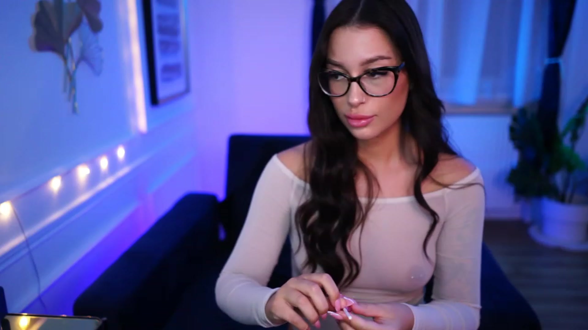 Gallery image thumbnail from blueexstacey's myfreecams stream on, 03/08/2023, 21:53 image 12 of 20