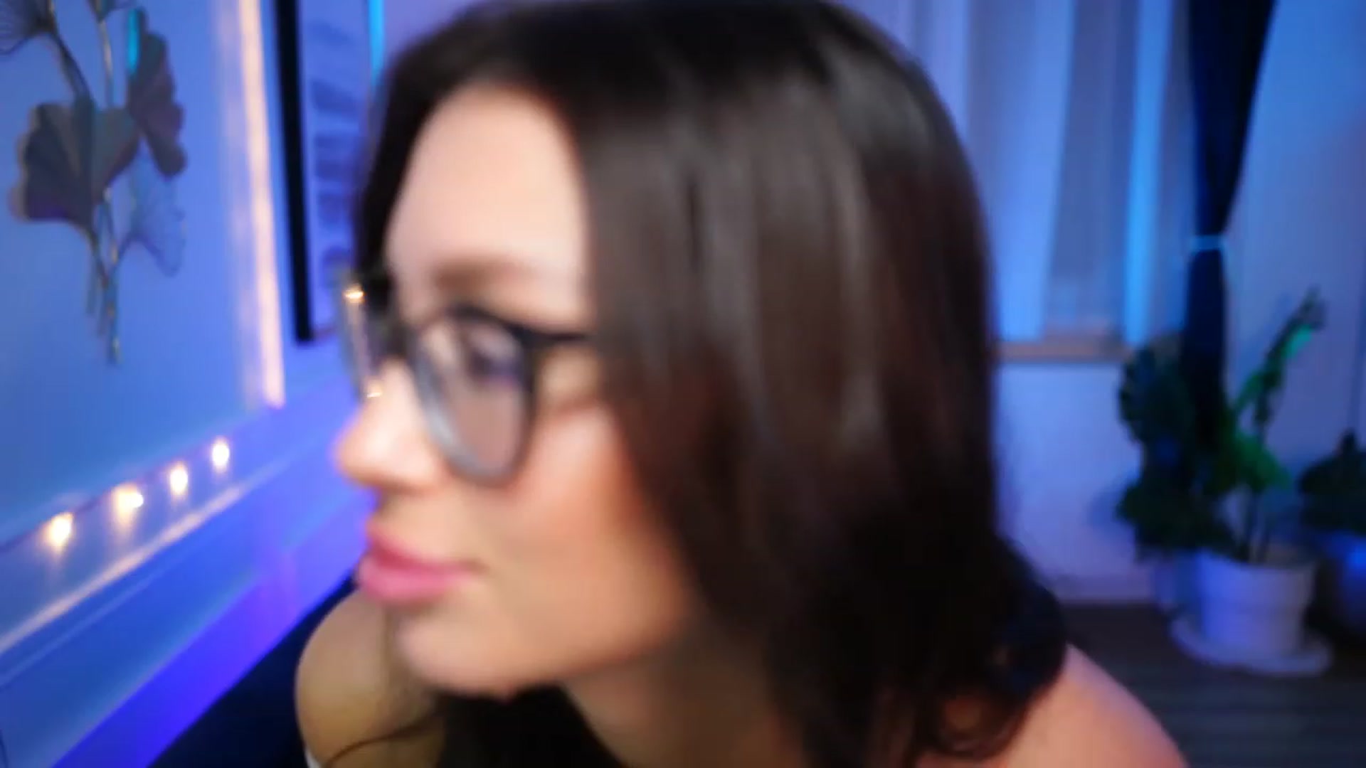 Gallery image thumbnail from blueexstacey's myfreecams stream on, 03/08/2023, 21:53 image 4 of 20