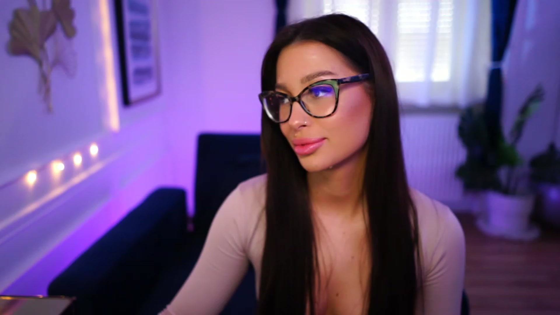 Gallery image thumbnail from blueexstacey's myfreecams stream on, 03/11/2023, 13:41 image 4 of 20