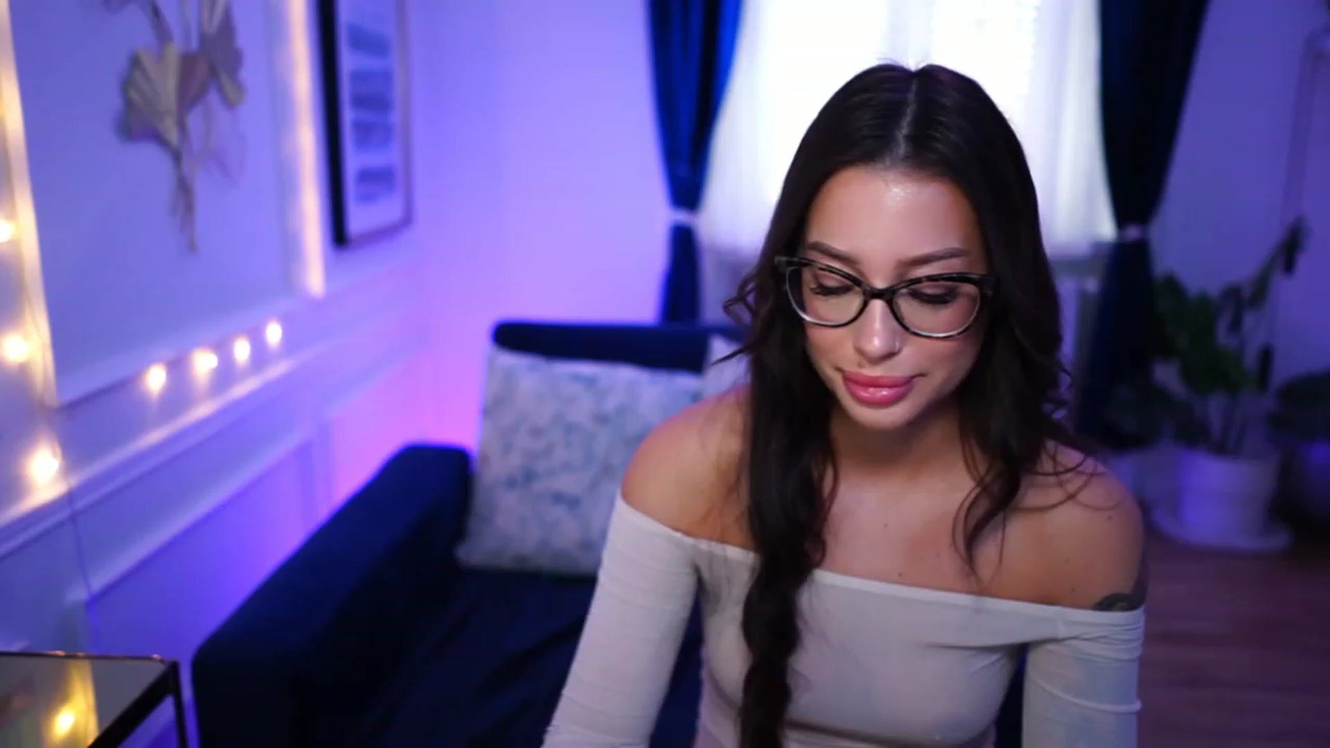 Gallery image thumbnail from blueexstacey's myfreecams stream on, 03/24/2023, 13:12 image 11 of 20