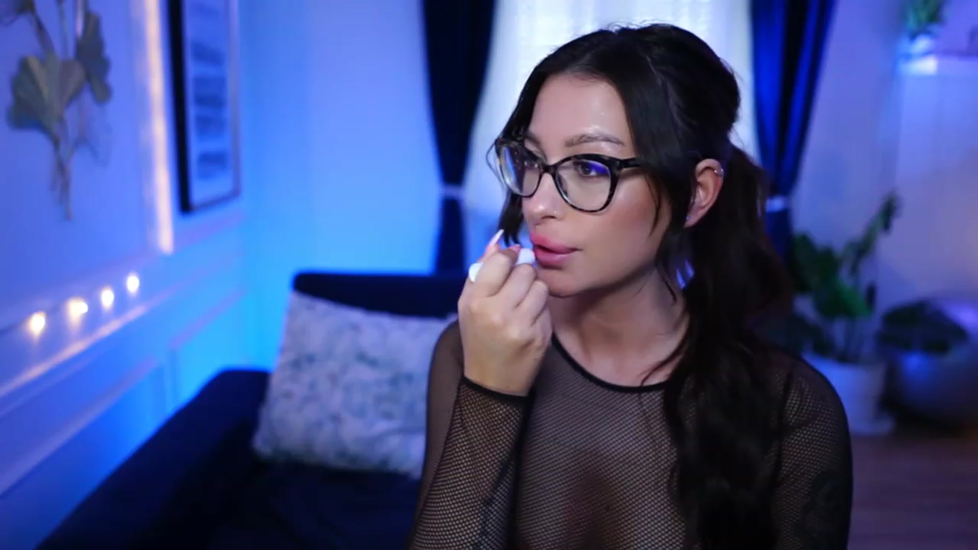 Gallery image thumbnail from blueexstacey's myfreecams stream on, 03/25/2023, 13:51 image 11 of 20