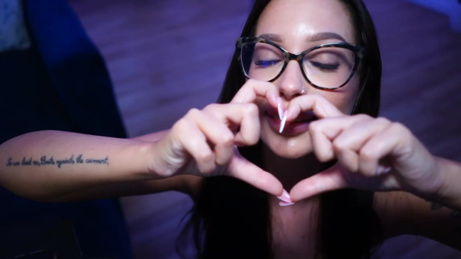 Gallery image thumbnail from blueexstacey's myfreecams stream on, 03/26/2023, 13:30 image 7 of 20