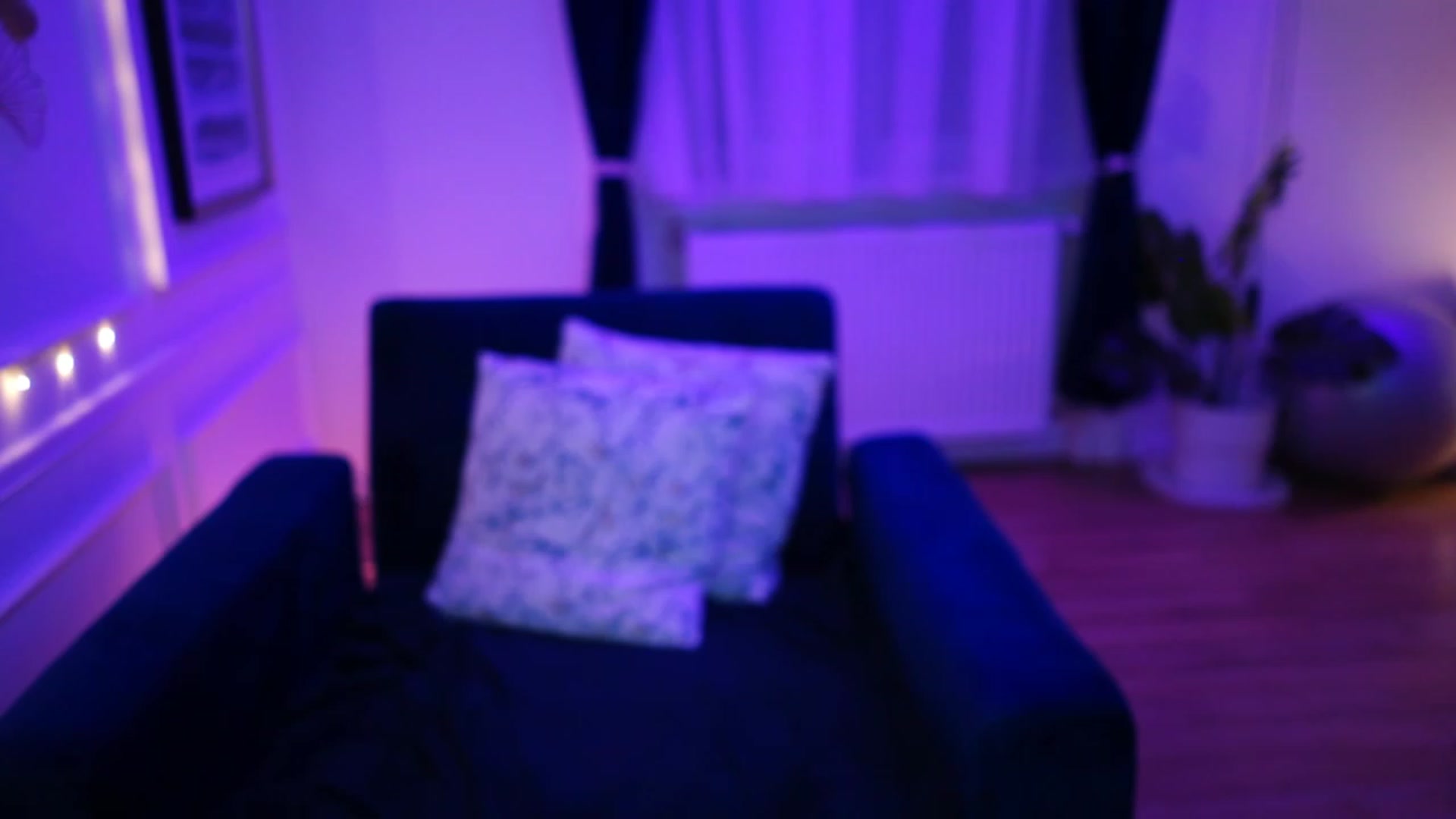 Gallery image thumbnail from blueexstacey's myfreecams stream on, 03/30/2023, 20:48 image 4 of 20