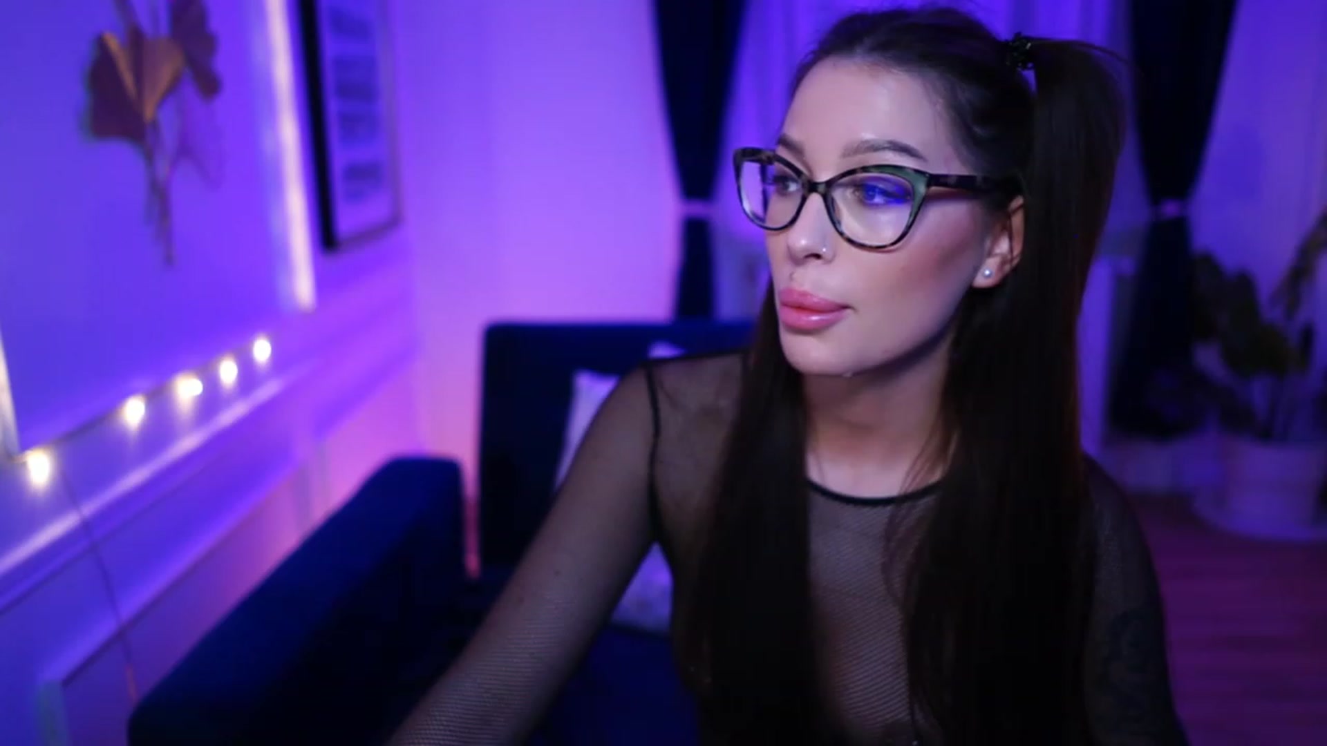 Gallery image thumbnail from blueexstacey's myfreecams stream on, 03/30/2023, 20:48 image 8 of 20