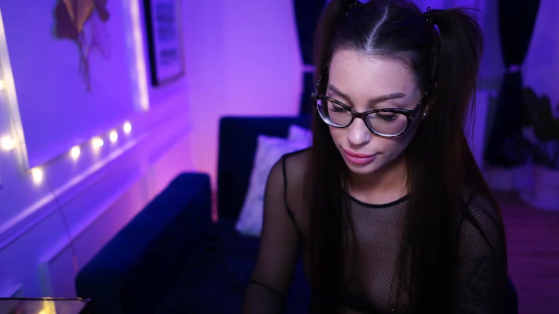 Gallery image thumbnail from blueexstacey's myfreecams stream on, 03/30/2023, 20:48 image 17 of 20