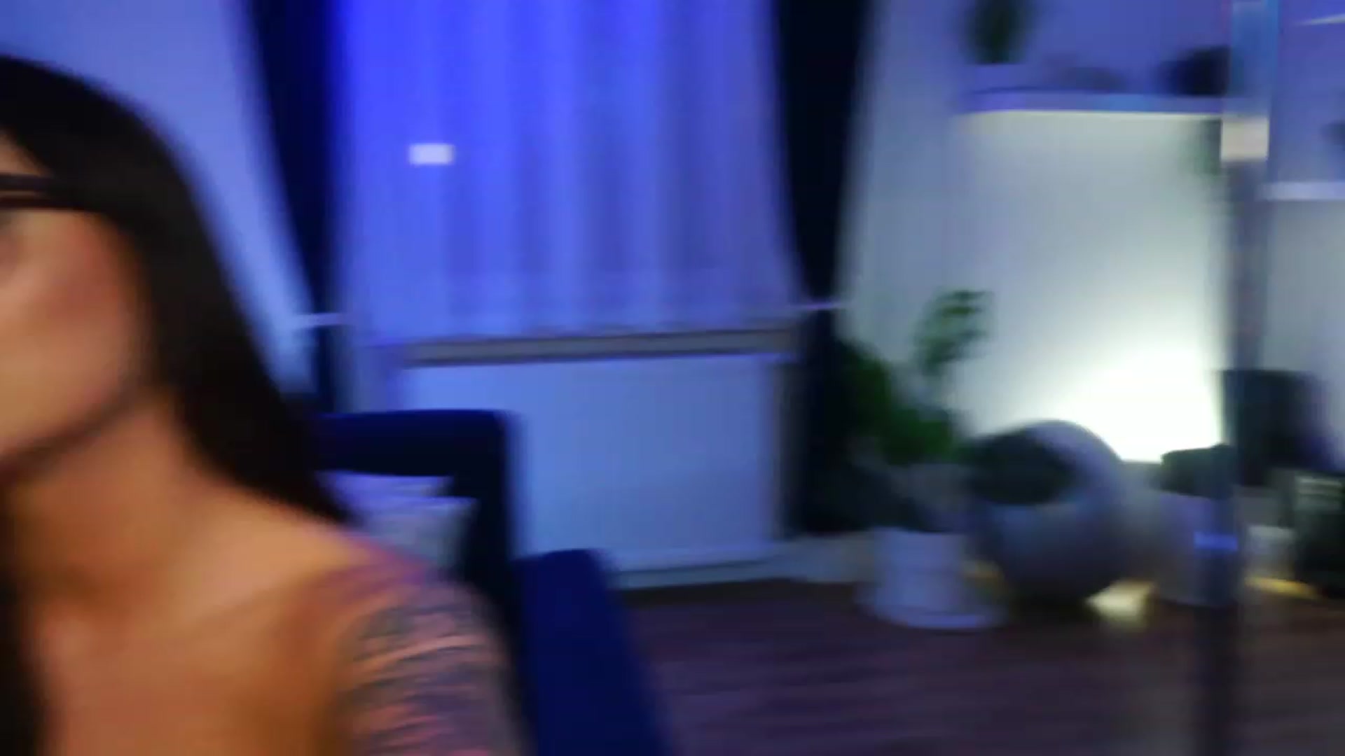 Gallery image thumbnail from blueexstacey's myfreecams stream on, 04/20/2023, 03:30 image 9 of 20