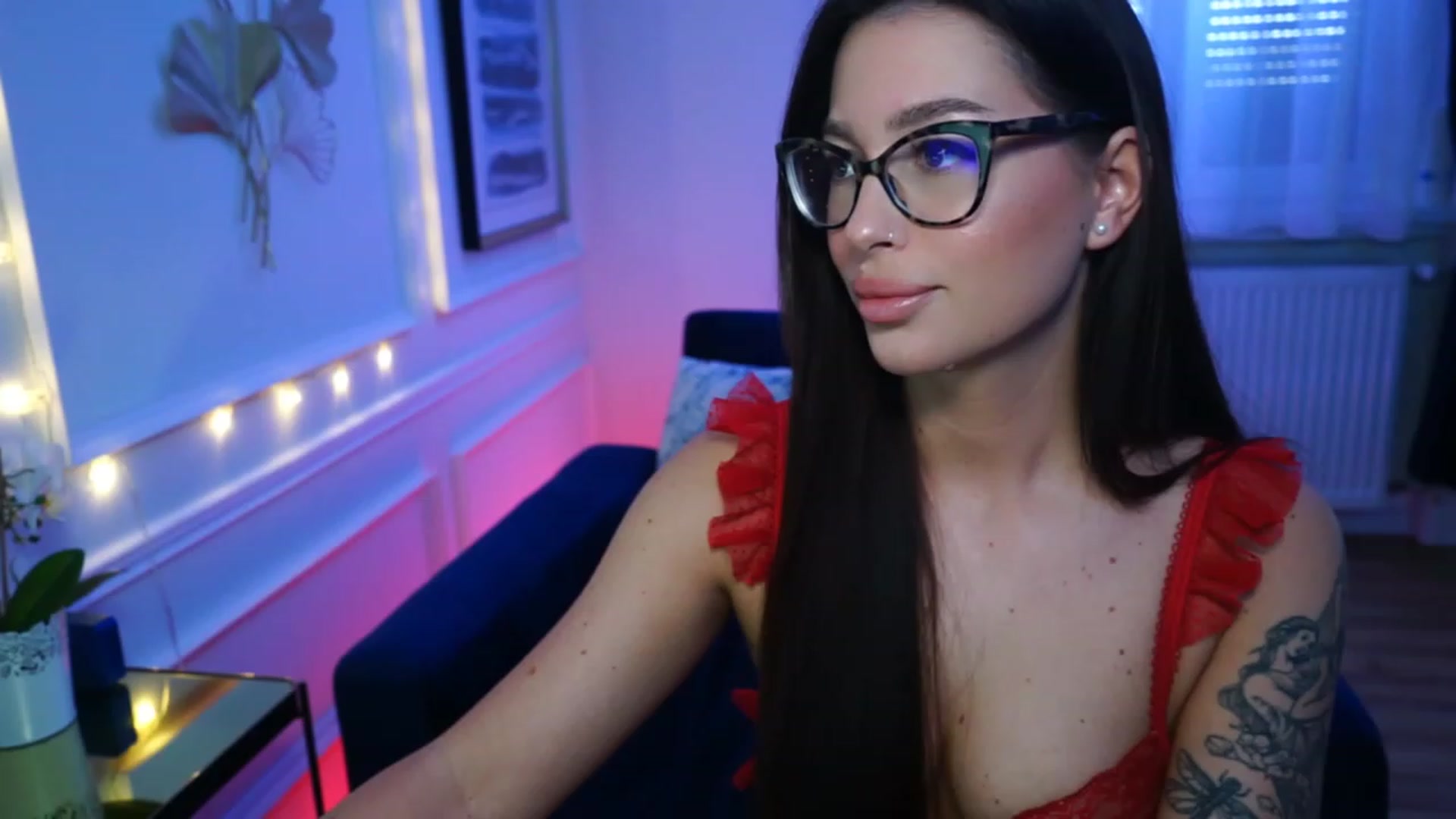 Gallery image thumbnail from blueexstacey's myfreecams stream on, 04/21/2023, 12:00 image 3 of 20
