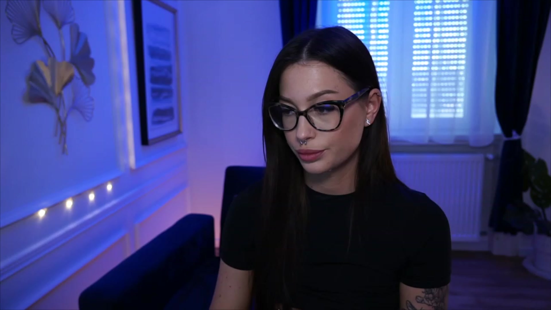 Gallery image thumbnail from blueexstacey's myfreecams stream on, 05/22/2023, 13:25 image 1 of 20