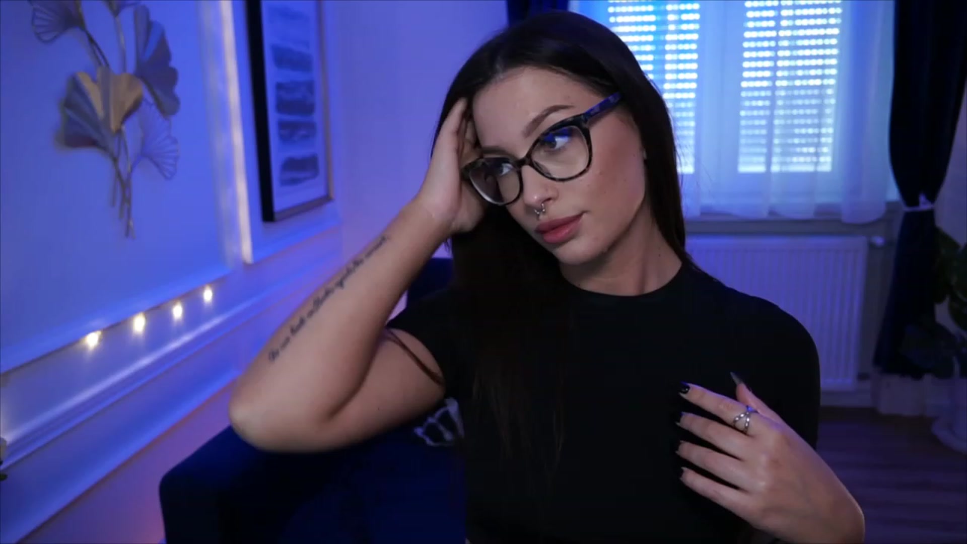 Gallery image thumbnail from blueexstacey's myfreecams stream on, 05/22/2023, 13:25 image 14 of 20
