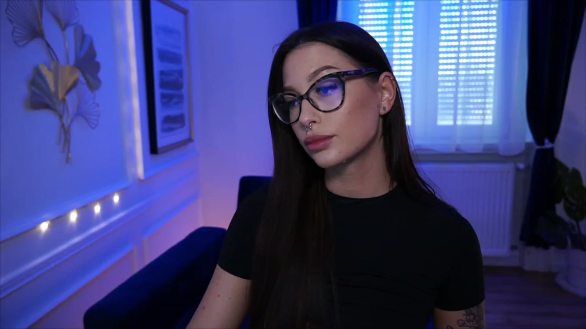 Gallery image thumbnail from blueexstacey's myfreecams stream on, 05/22/2023, 13:25 image 2 of 20
