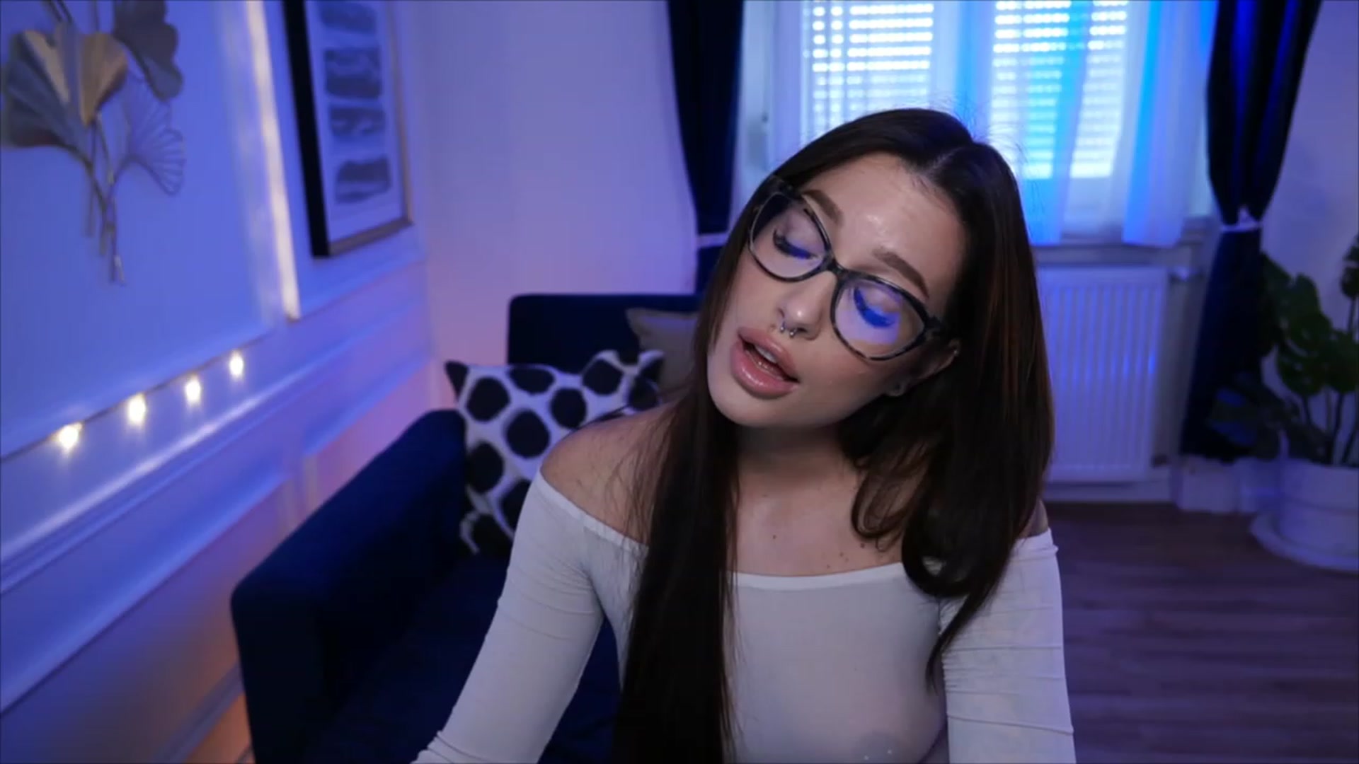 Gallery image thumbnail from blueexstacey's myfreecams stream on, 05/25/2023, 15:53 image 11 of 20