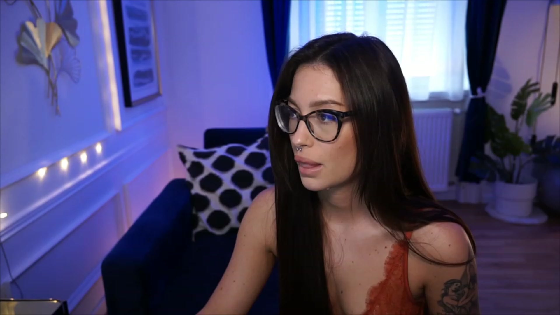 Gallery image thumbnail from blueexstacey's myfreecams stream on, 06/06/2023, 12:16 image 3 of 20