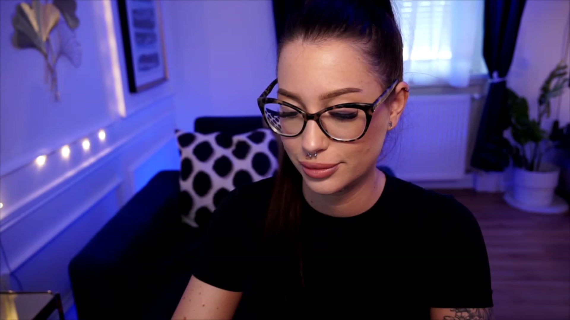 Gallery image thumbnail from blueexstacey's myfreecams stream on, 06/13/2023, 10:20 image 14 of 20