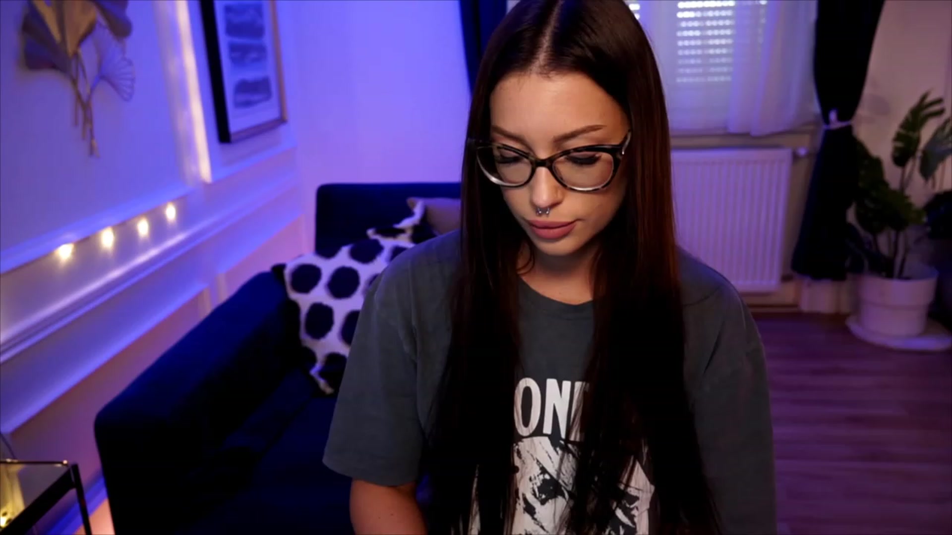 Gallery image thumbnail from blueexstacey's myfreecams stream on, 06/20/2023, 16:38 image 1 of 20