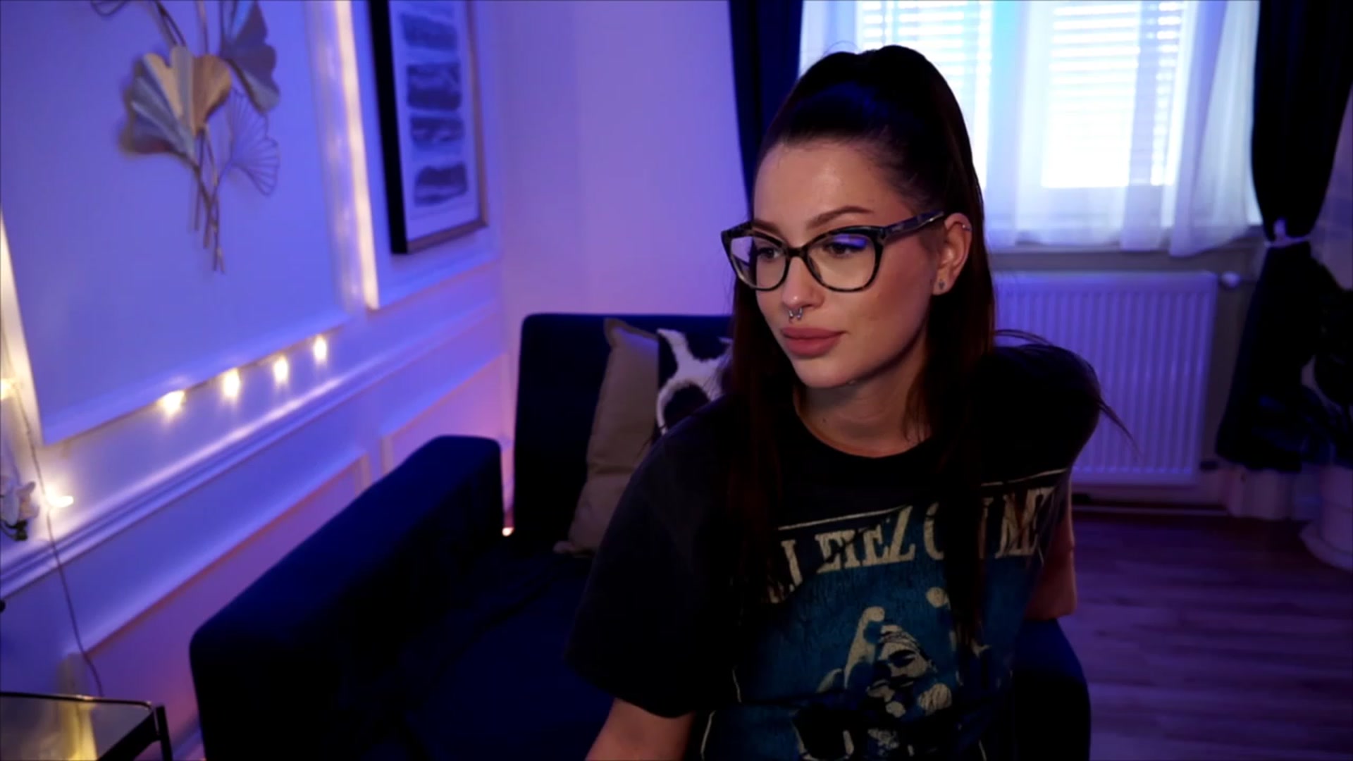 Gallery image thumbnail from blueexstacey's myfreecams stream on, 06/21/2023, 14:16 image 19 of 20