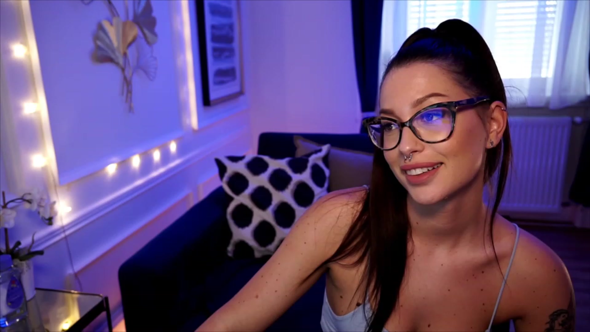 Gallery image thumbnail from blueexstacey's myfreecams stream on, 06/21/2023, 14:48 image 16 of 20
