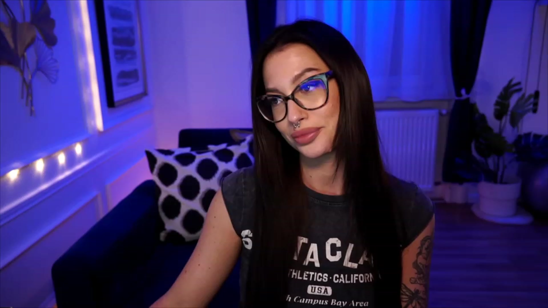 Gallery image thumbnail from blueexstacey's myfreecams stream on, 06/22/2023, 22:52 image 15 of 20