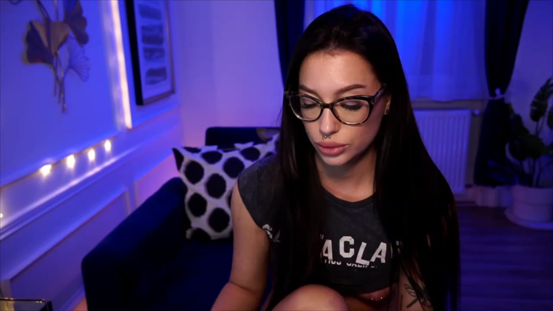Gallery image thumbnail from blueexstacey's myfreecams stream on, 06/22/2023, 22:52 image 11 of 20