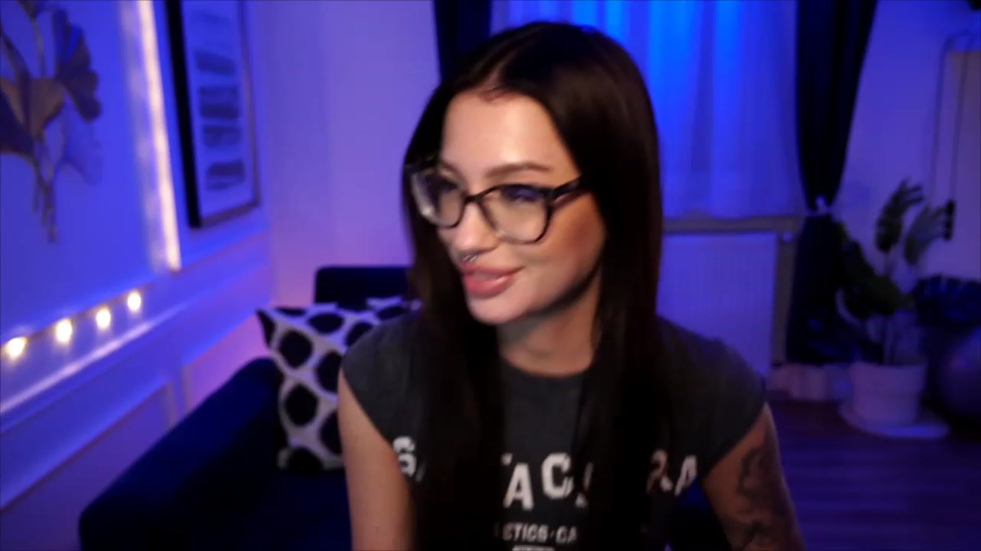 Gallery image thumbnail from blueexstacey's myfreecams stream on, 06/23/2023, 01:12 image 11 of 20