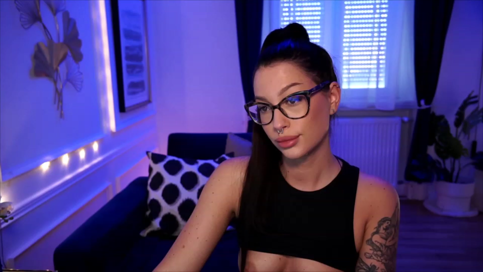 Gallery image thumbnail from blueexstacey's myfreecams stream on, 06/24/2023, 07:04 image 3 of 20