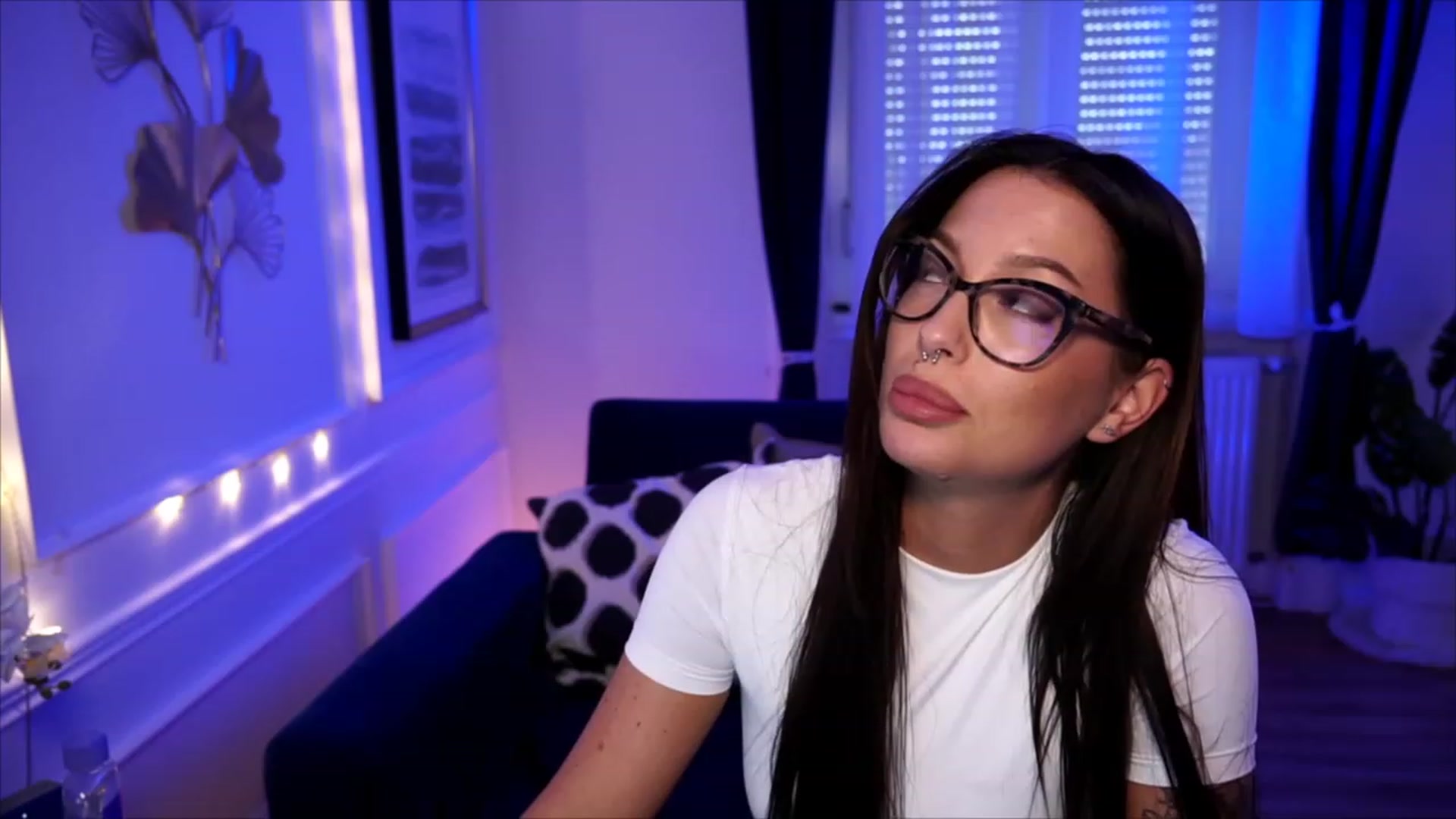 Gallery image thumbnail from blueexstacey's myfreecams stream on, 06/27/2023, 14:16 image 9 of 20