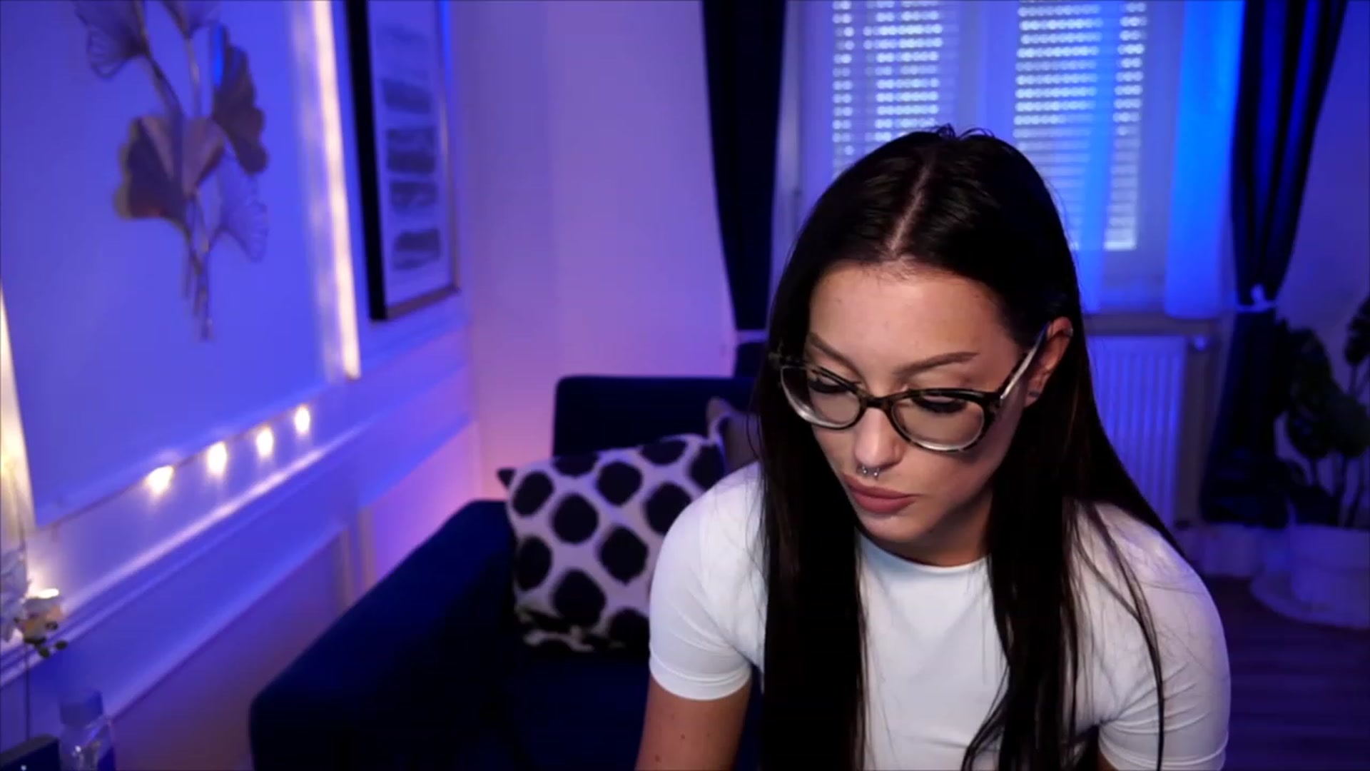 Gallery image thumbnail from blueexstacey's myfreecams stream on, 06/27/2023, 14:16 image 7 of 20