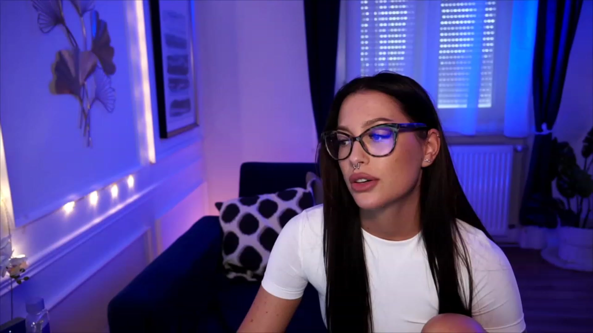 Gallery image thumbnail from blueexstacey's myfreecams stream on, 06/27/2023, 14:16 image 8 of 20