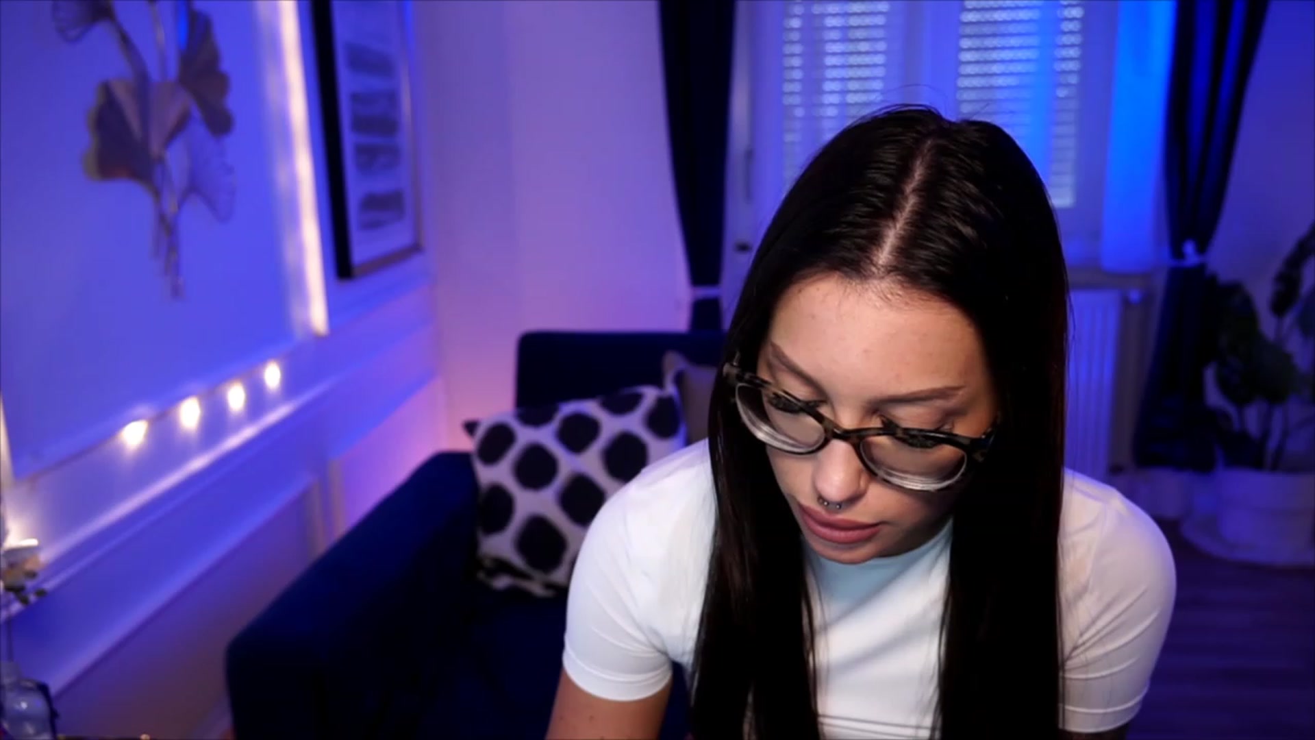 Gallery image thumbnail from blueexstacey's myfreecams stream on, 06/27/2023, 15:07 image 15 of 20