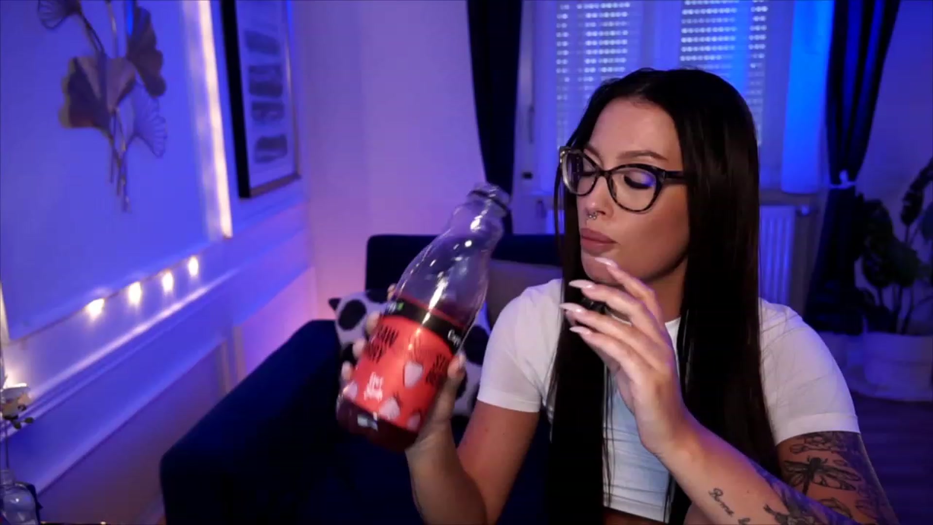 Gallery image thumbnail from blueexstacey's myfreecams stream on, 06/27/2023, 15:07 image 11 of 20